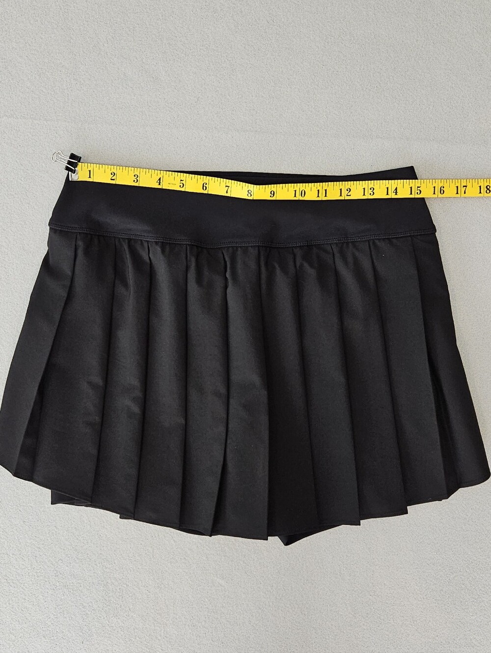Old Navy Black Athletic Skort – Women's Large – Excellent Pre-Owned Condition - Picture 9 of 10